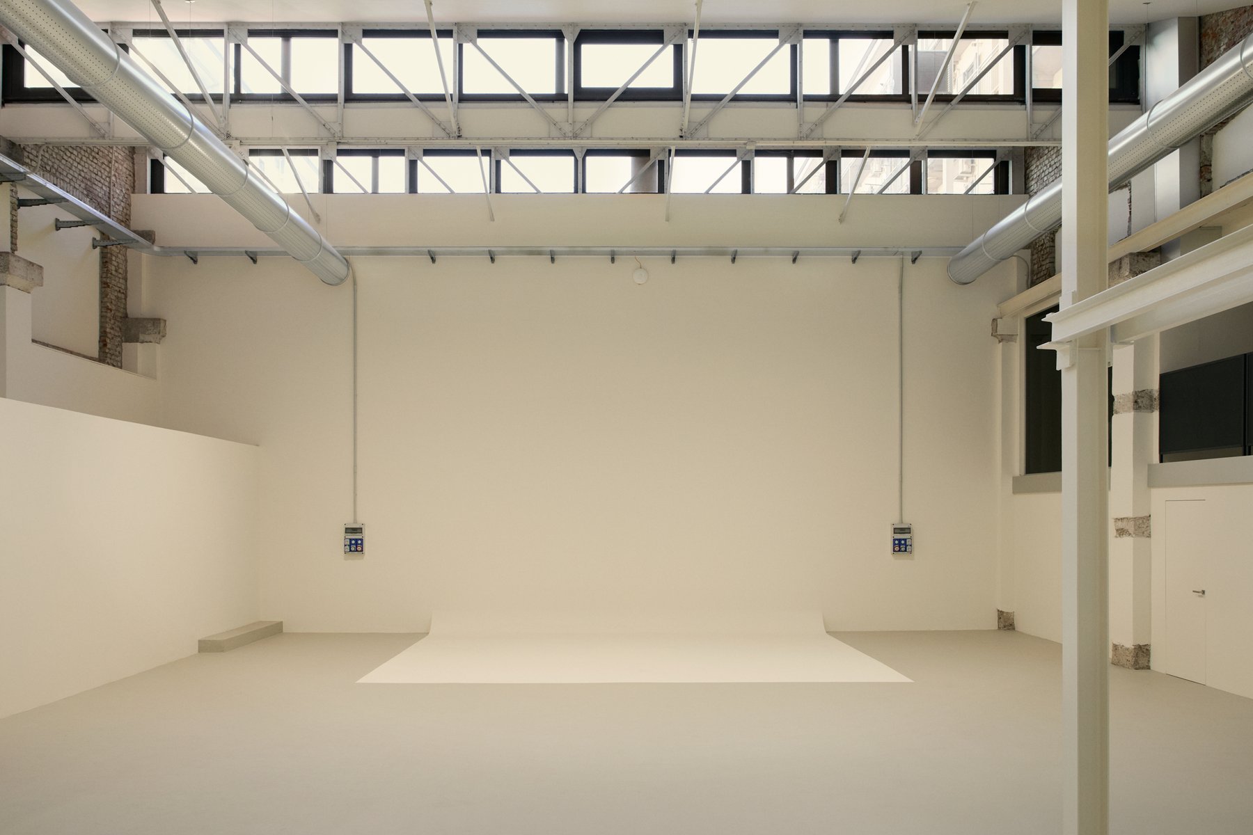 Spazio Sannio — studio with cyclorama